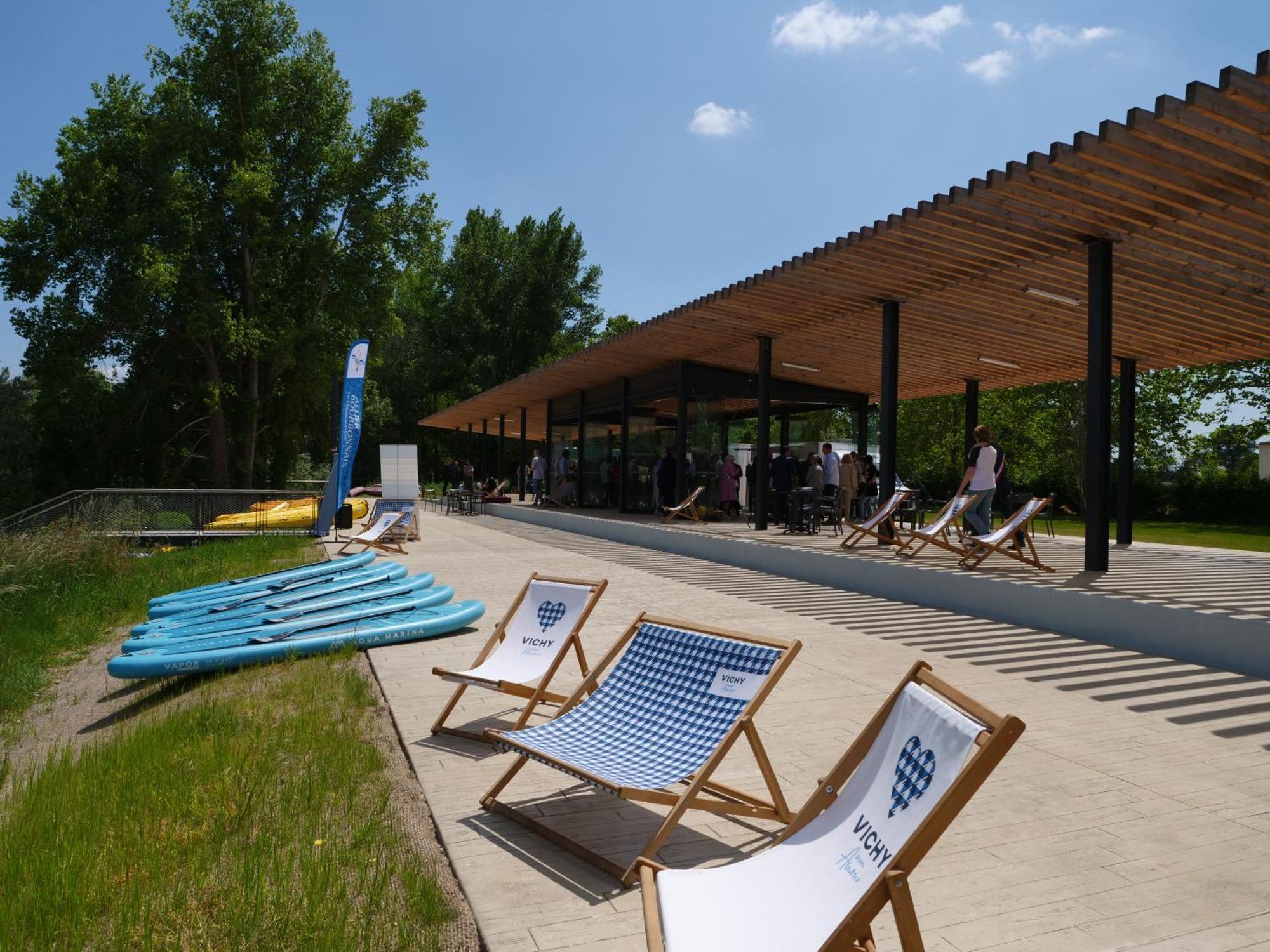 Tente Lodge Pour 5 Personnes En Bordure De La Riviere Allier Au Sein D'Un Petit Camping Saint-Yorre Exteriér fotografie